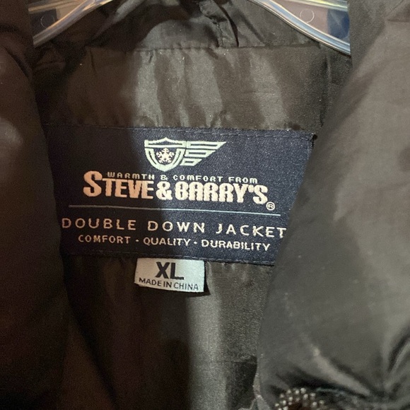Mens XL Down/Nylon/Poly Jacket from Steve & Barry’s. Worn once. - Picture 2 of 7